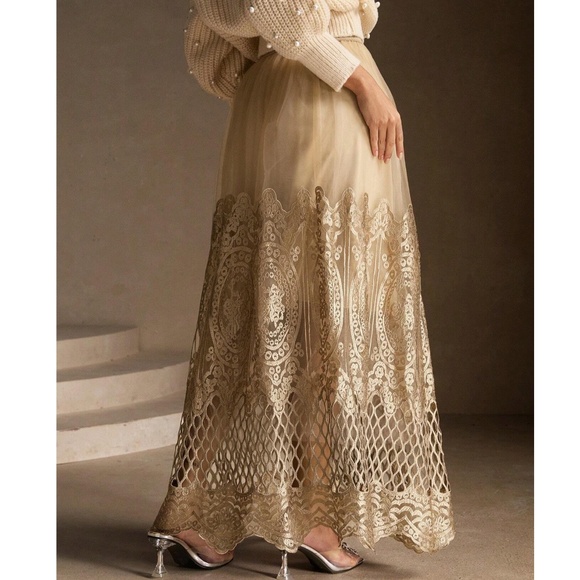 Classic High Stretchy Waist Mesh Overlay Lace maxi Skirt - Picture 2 of 5